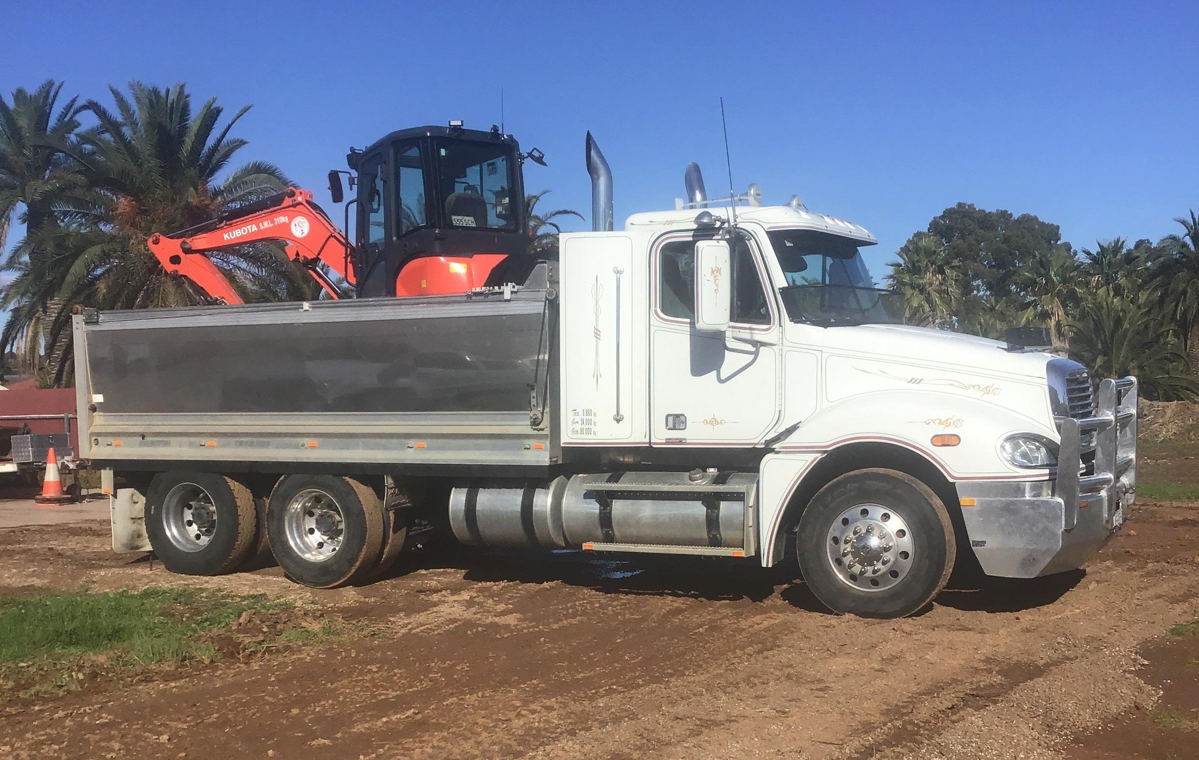 Bogie-drive-tandem-tipper