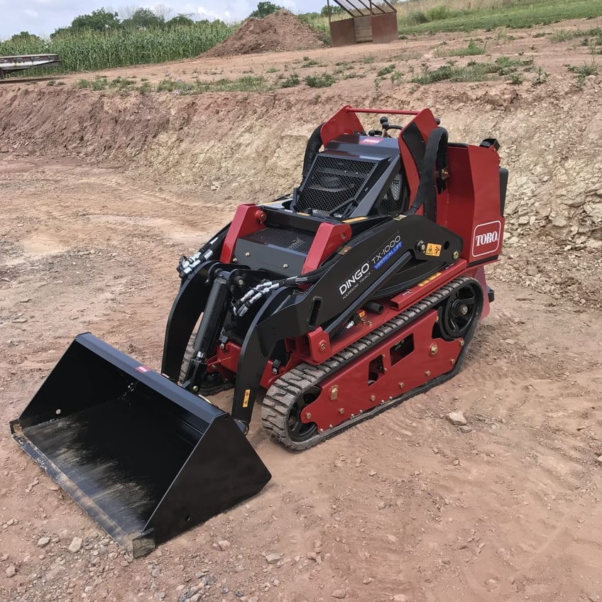 toro-dingo-walk-behind-skid-loader3JPG-e1501268921214