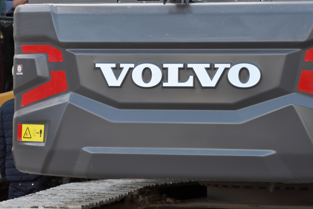 volvo-excavator